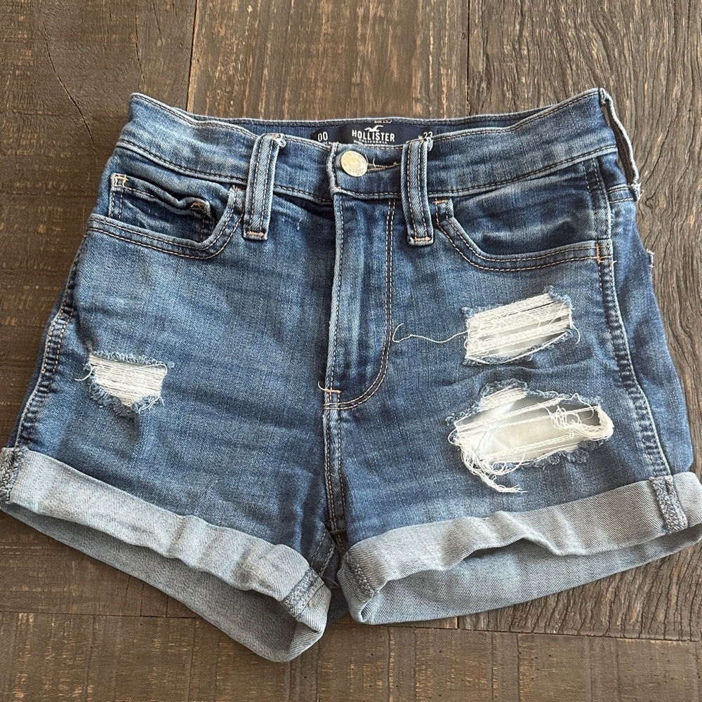 Hollister Women's Distressed Blue Jean Shorts - Size 00, W23